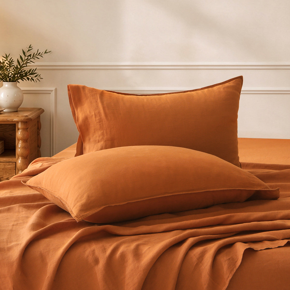 Amber Warmth Linen Pillowcase Set